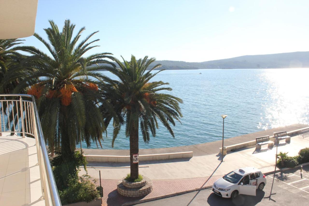 Chic Apartment In The City Center By The Sea Τίβατ Εξωτερικό φωτογραφία