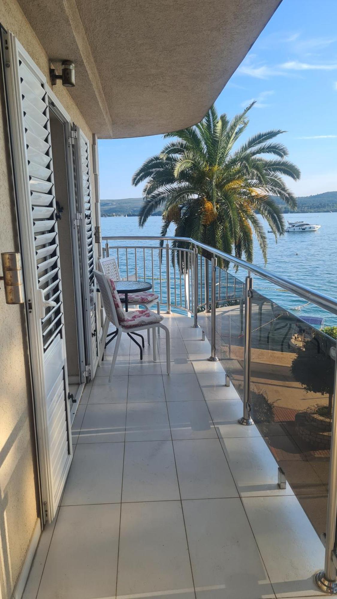Chic Apartment In The City Center By The Sea Τίβατ Εξωτερικό φωτογραφία